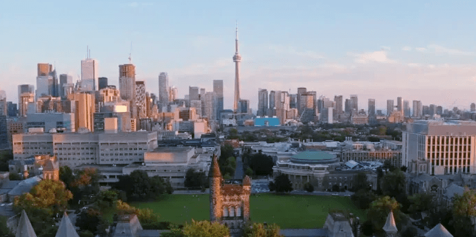 بهترین دانشگاه های داروسازی کانادا ۲۰۲۵