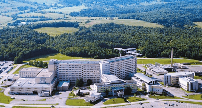 بهترین دانشگاه های داروسازی کانادا ۲۰۲۵